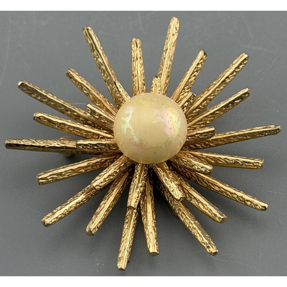 Vintage Castlecliff Brooch Starburst Gold Tone Faux Pearl Mid Century 2"